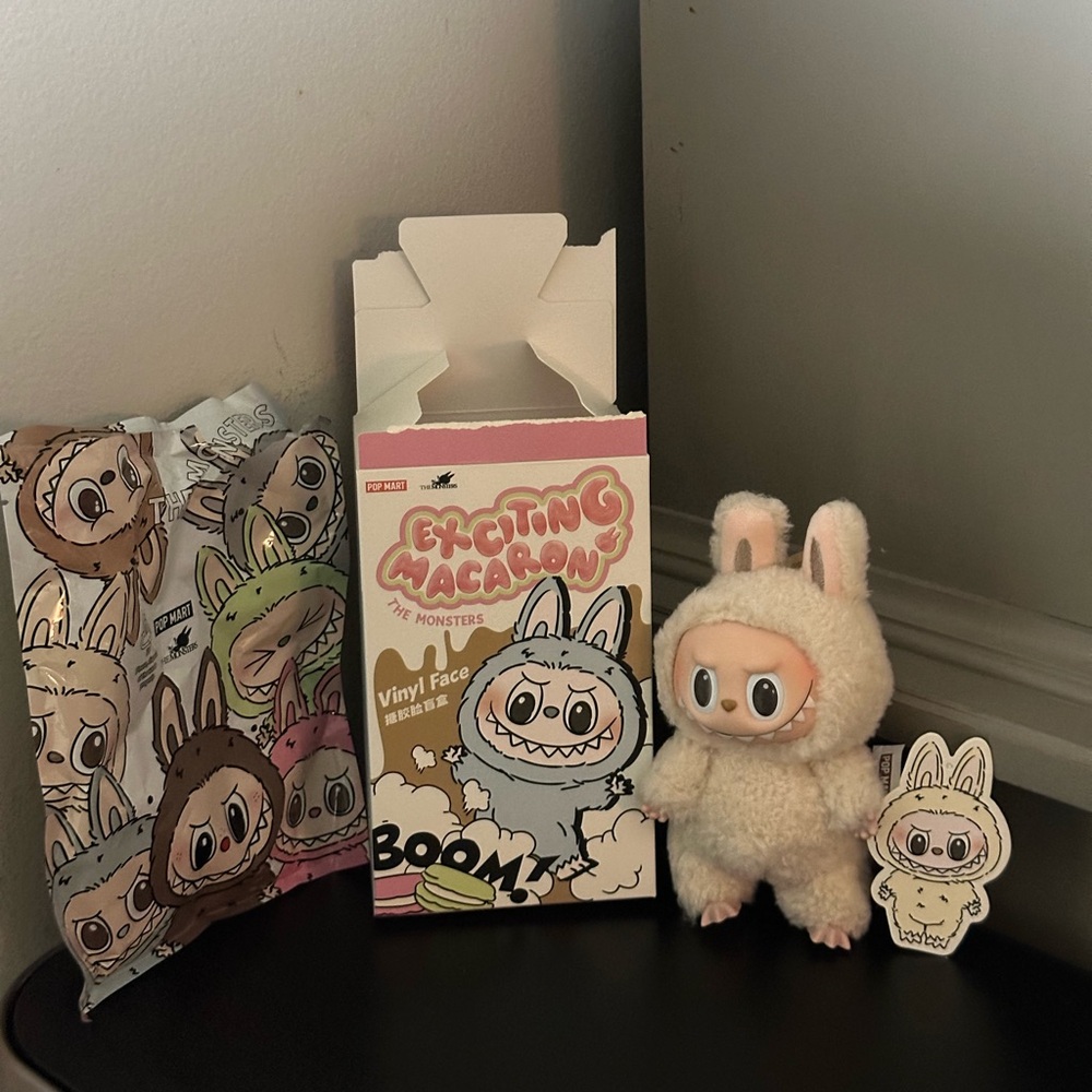 POP MART Labubu – Soy Milk Labubu Exciting Macaron